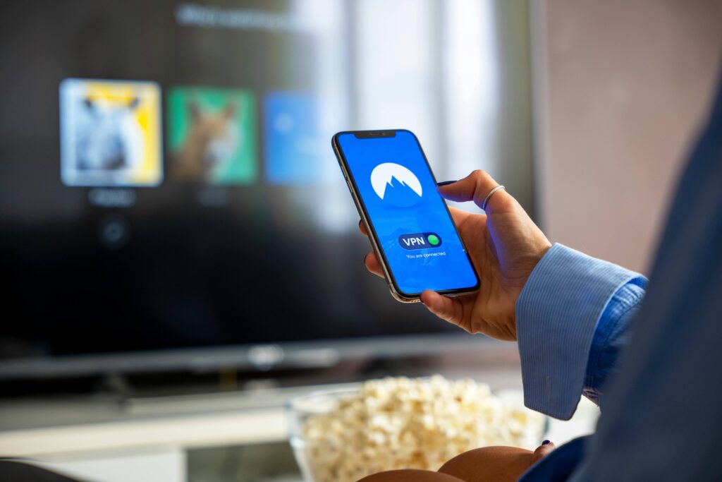 nordvpn keeps logs